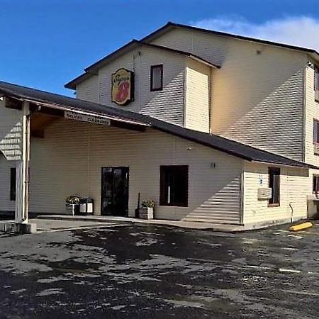 Super 8 By Wyndham Dillon Motel Exterior photo